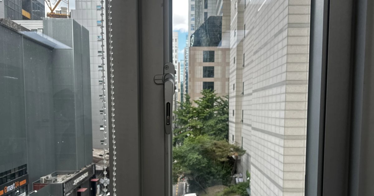창문손잡이 작업 사례